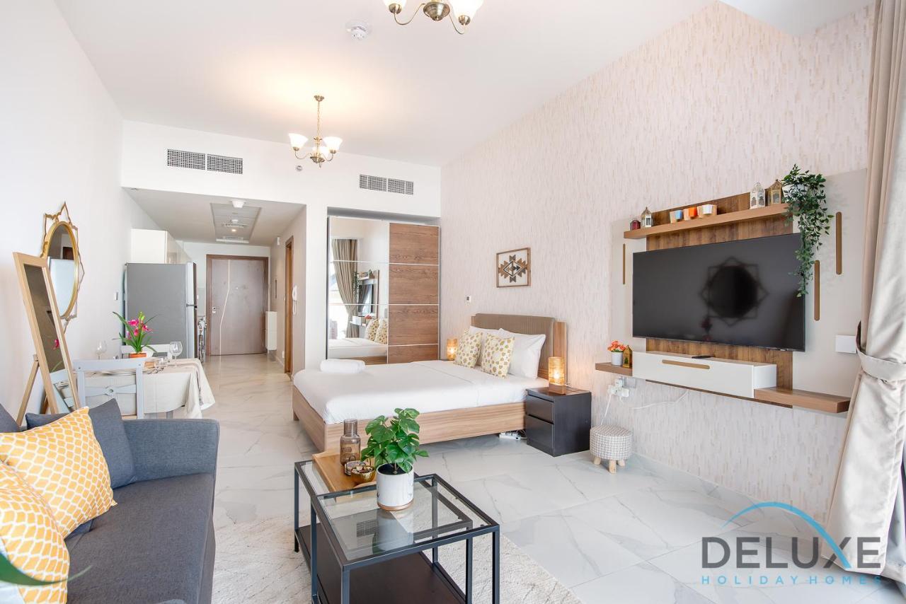Intimate Studio At Millennium Binghatti Residence Business Bay By Deluxe Holiday Homes Dubai Exterior photo