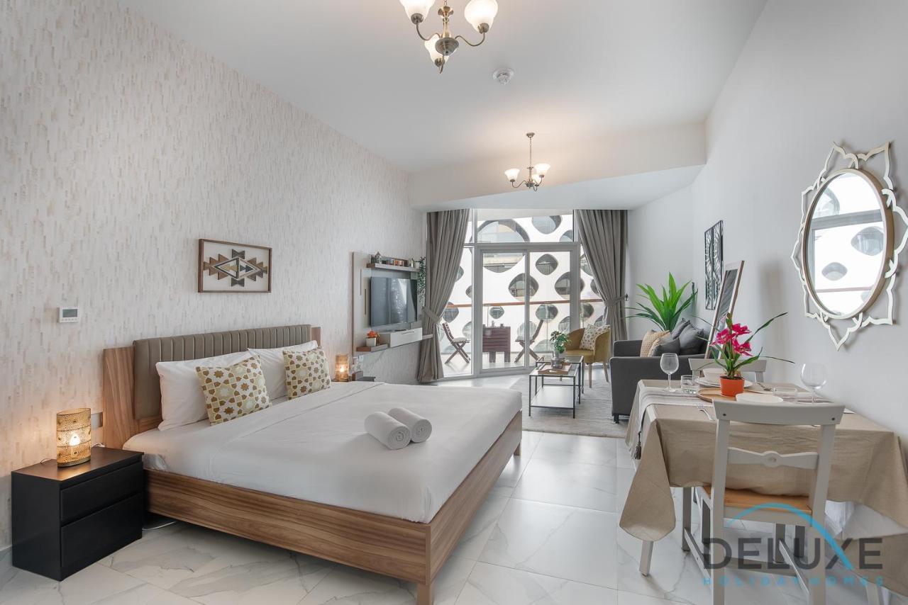 Intimate Studio At Millennium Binghatti Residence Business Bay By Deluxe Holiday Homes Dubai Exterior photo